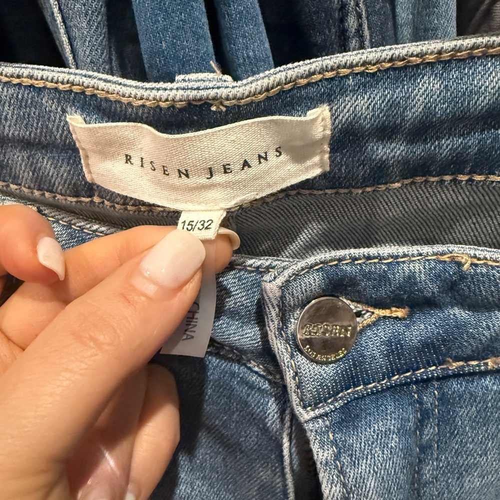 Stylish Light Blue Distressed Ankle Jeans - Picture 2 of 3